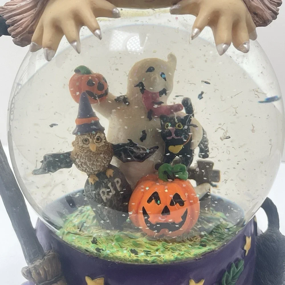 Halloween Musical Witch‎ Snow globe, Trick Or Treat Ghost Black Cat